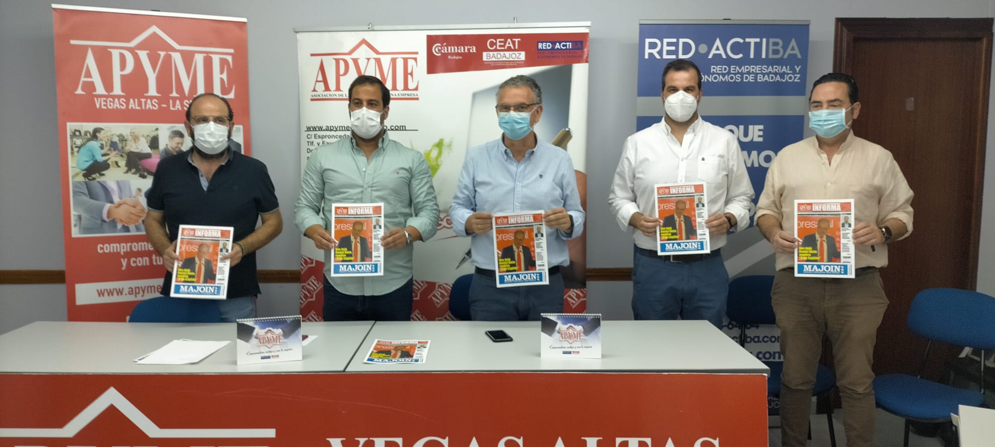 APYME Vegas Altas – La Serena presentó su revista especial sobre Daniel Nieto en presencia del alcalde José Luis Quintana