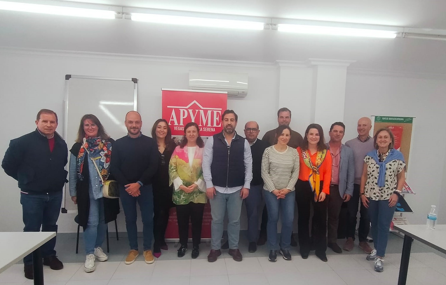 María Fernanda Sánchez, candidata a la alcaldía por “Siempre Don Benito”, visitó APYME Vegas Altas La Serena