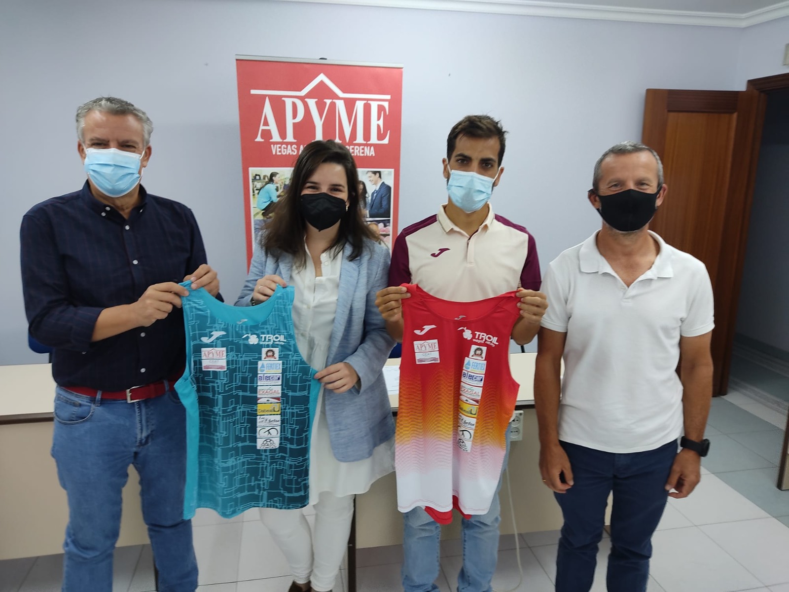 APYME Vegas Altas – La Serena presentó su campaña de apoyo al atleta dombenitense Iván Pajuelo