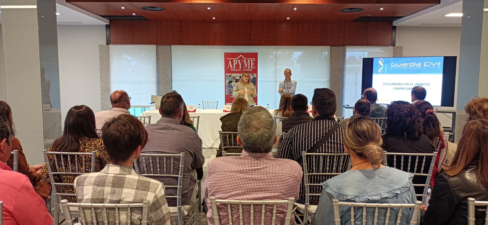 APYME Vegas Altas – La Serena organizó un desayuno de trabajo sobre seguridad informática en el ámbito empresarial