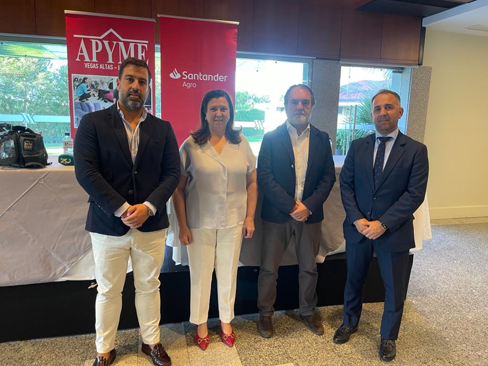 APYME y la San Telmo Bussines School, organizan la jornada de alta dirección denominada "Oportunidades de Negocio cuando los vientos del mercado soplan en contra”, patrocinada por el Banco de Santander